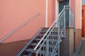 Treppengeländer mit Edelstahl-Handlauf